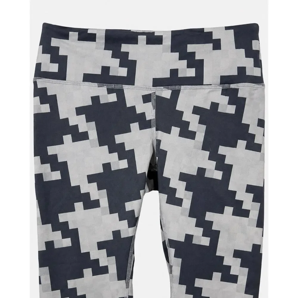 ALO‎ Yoga Airbrush Pixel Leggings Women Small Gray Pink Camo Pilates 29 Inseam